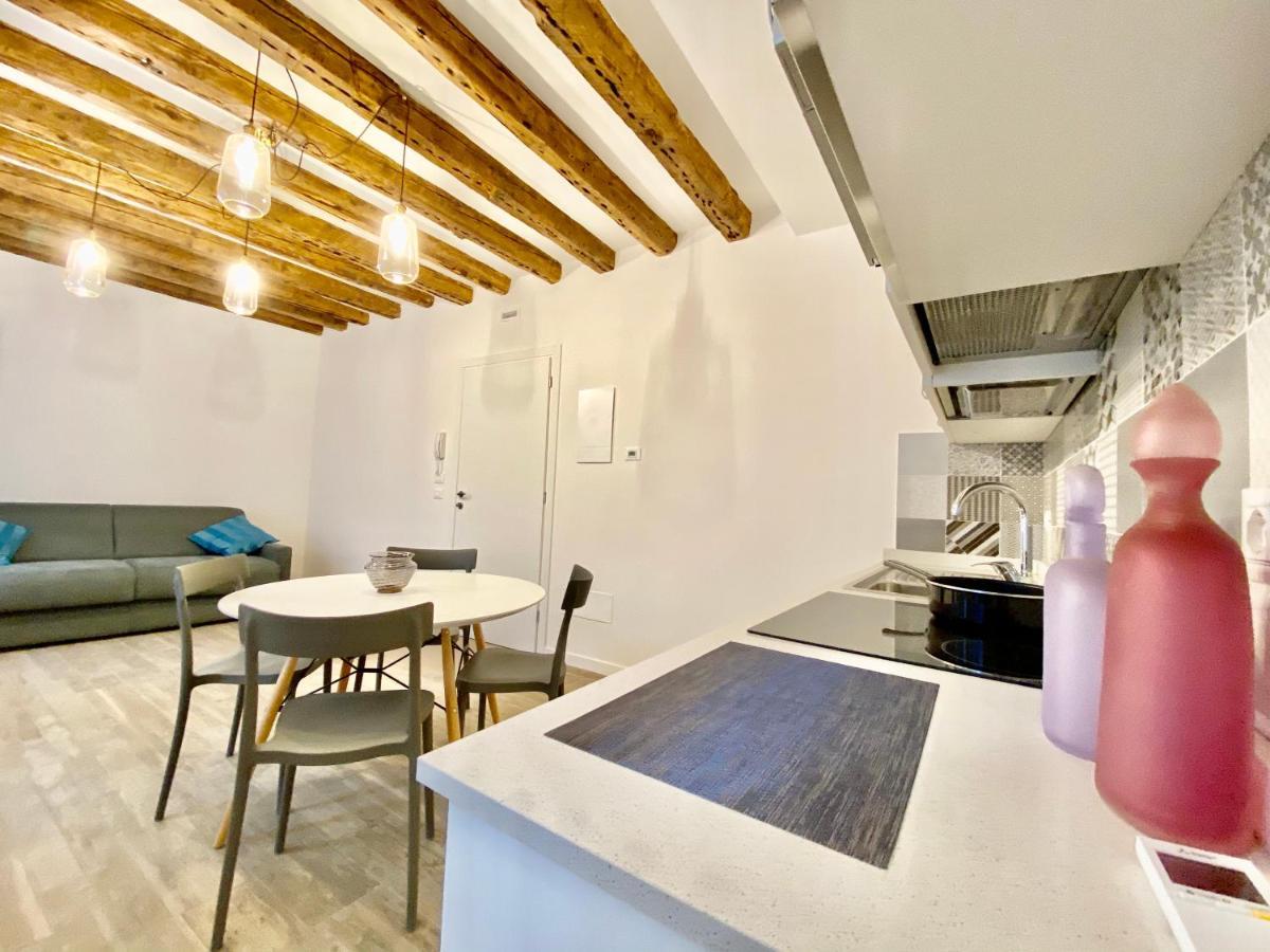 Suite House New Apartments Wi Fi Venice Island Exteriér fotografie